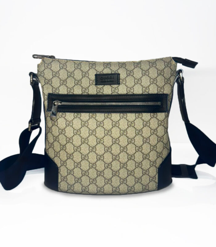 Gucci GG Supreme Canvas Messenger Bag